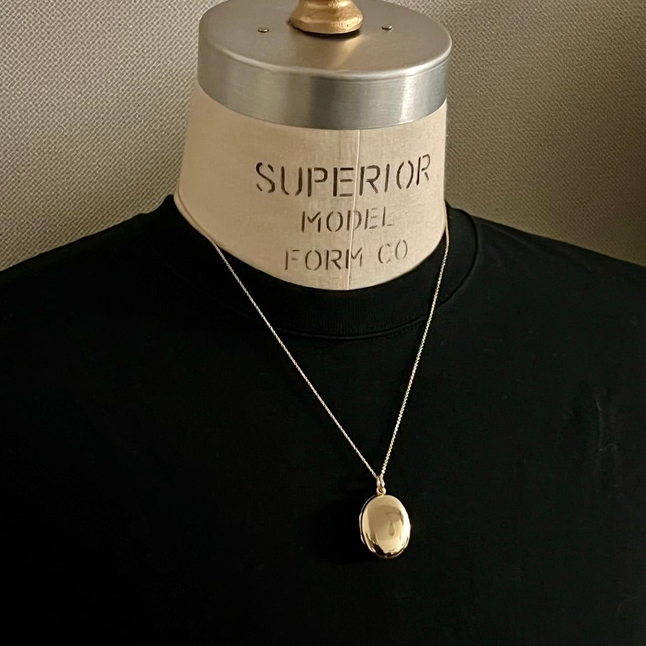 VINTAGE TIFFANY & CO. 14K Gold Large Locket Pendant Necklace