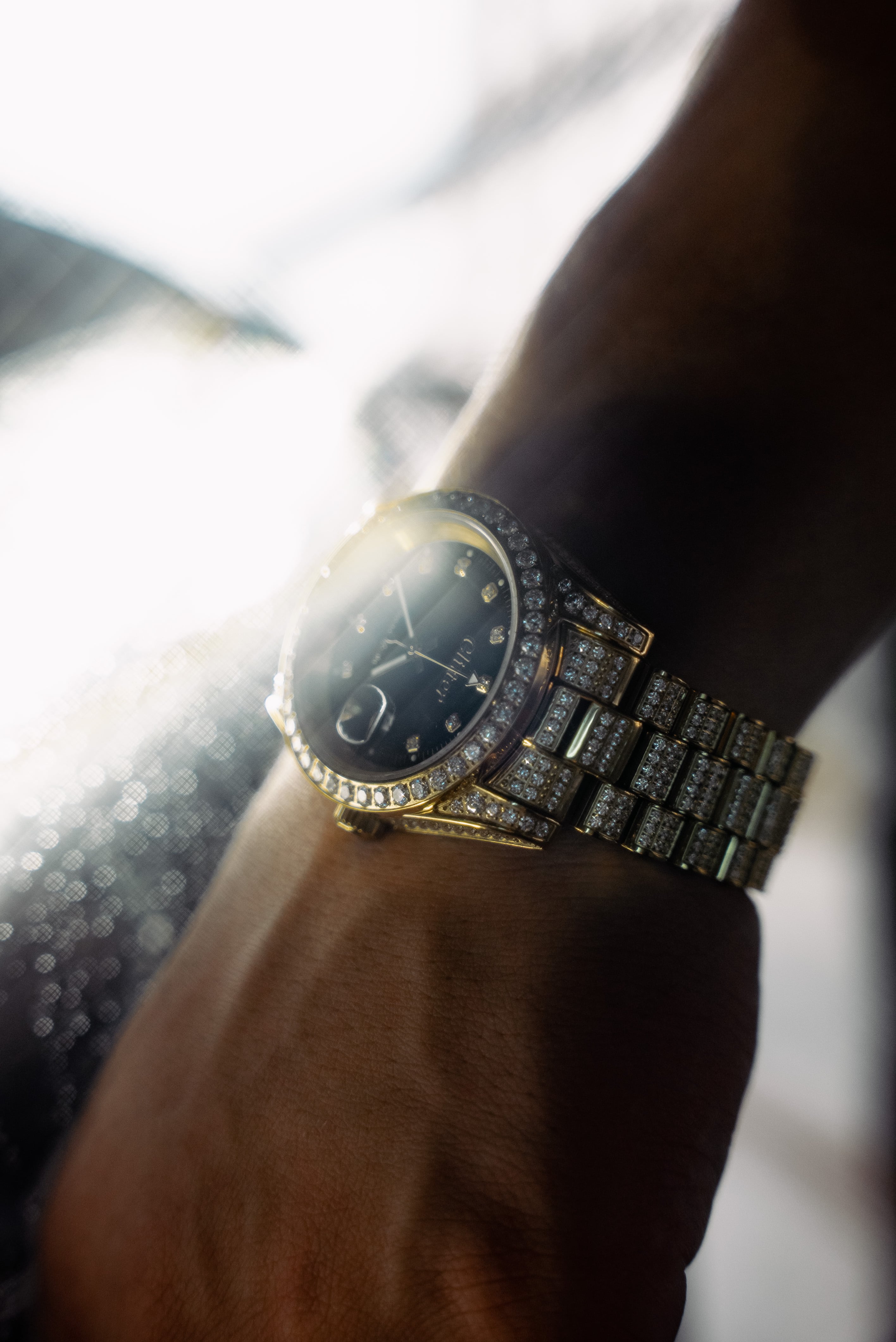 Iced California Watch 【GOLD / BLACK】 | Glitter