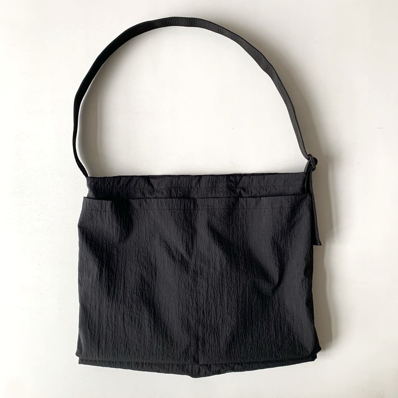 ERA.】SHRINK TAFFETA US HELMET BAG/K038ST | eighty88eight