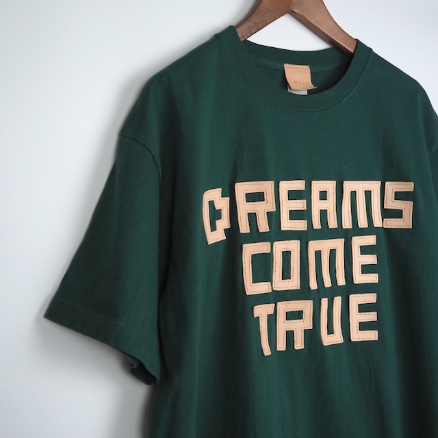 レザーパッチ「DREAMS COME TRUE」の 半袖 Tシャツ（5色）コットン ワッペン