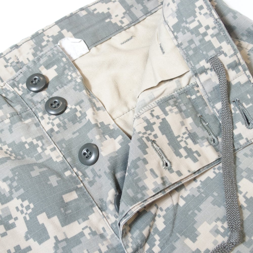 米軍 ACU コンバット カーゴパンツ UCP SMALL-REGULAR 軍パン 米軍 ACU コンバット カーゴパンツ UCP SMALL-REGULAR 軍パン