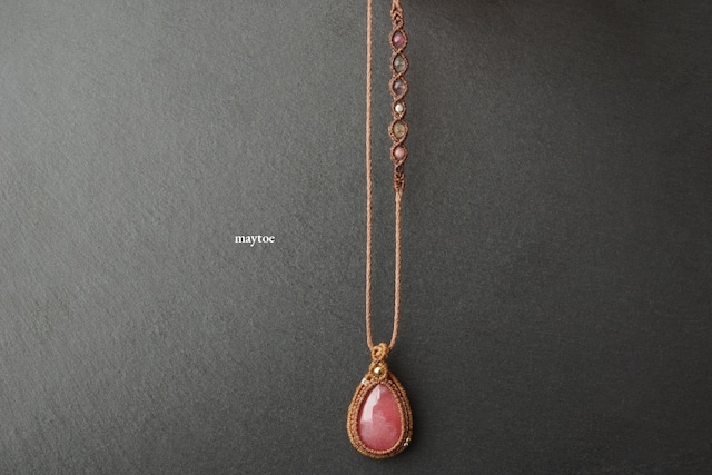 アルゼンチン産ロードクロサイト(インカローズ)のマクラメネックレス - early spring -【一点物】