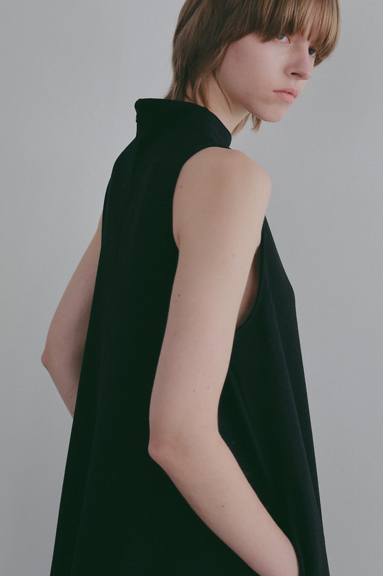 MANOF AMERICAN SLEEVE MINIMAL ONEPIECE 2色展開