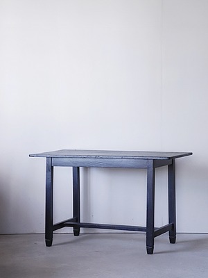 テーブル　黒