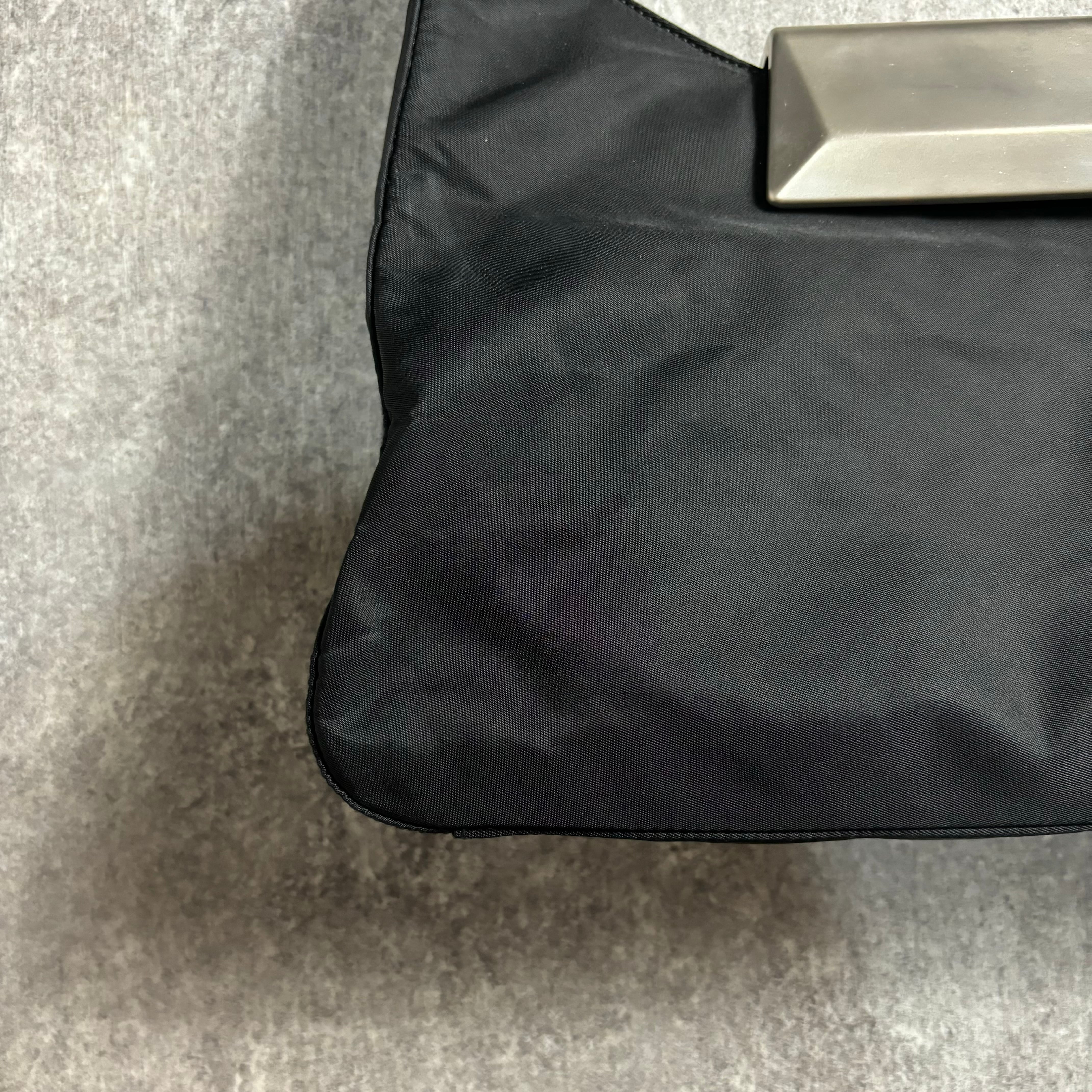 FW1997 PRADA ONE SHOULDER BAG ARCHIVE | LOST FW1997 PRADA ONE SHOULDER BAG ARCHIVE | LOST