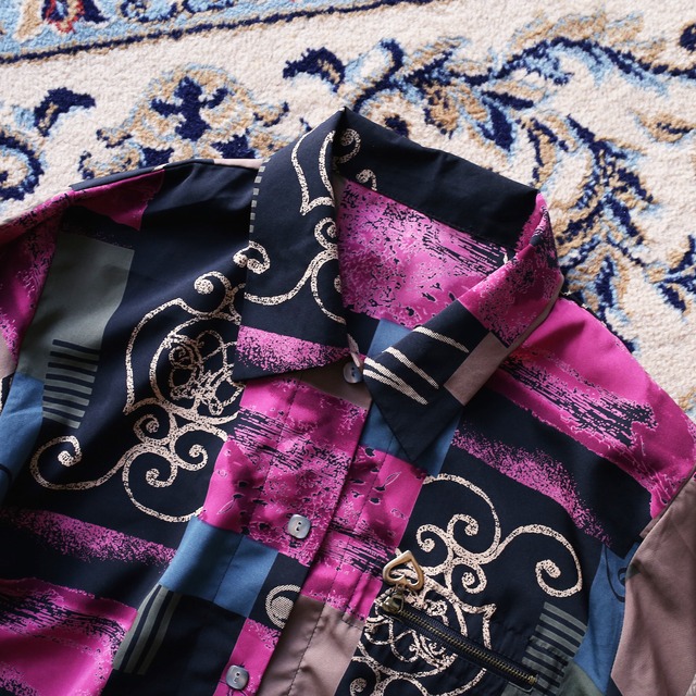 art graphic panel pattern heart charm shirt