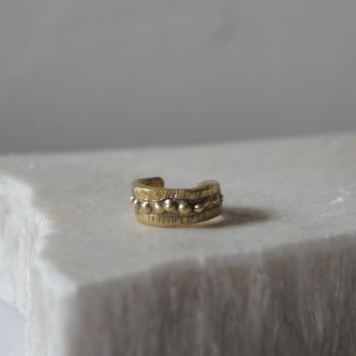 uneven earcuff S -brass-