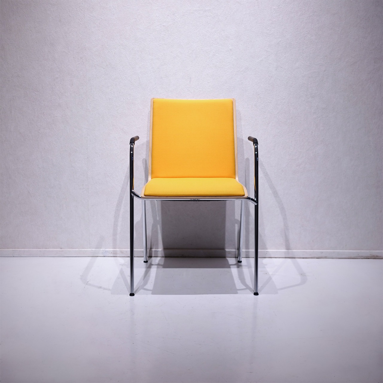 THONET S162PF / プロ仕上げ トーネット S160 ダイニングチェア アームチェア モダン デザイナーズ Delphin Design（関連:Vitra,Magis）