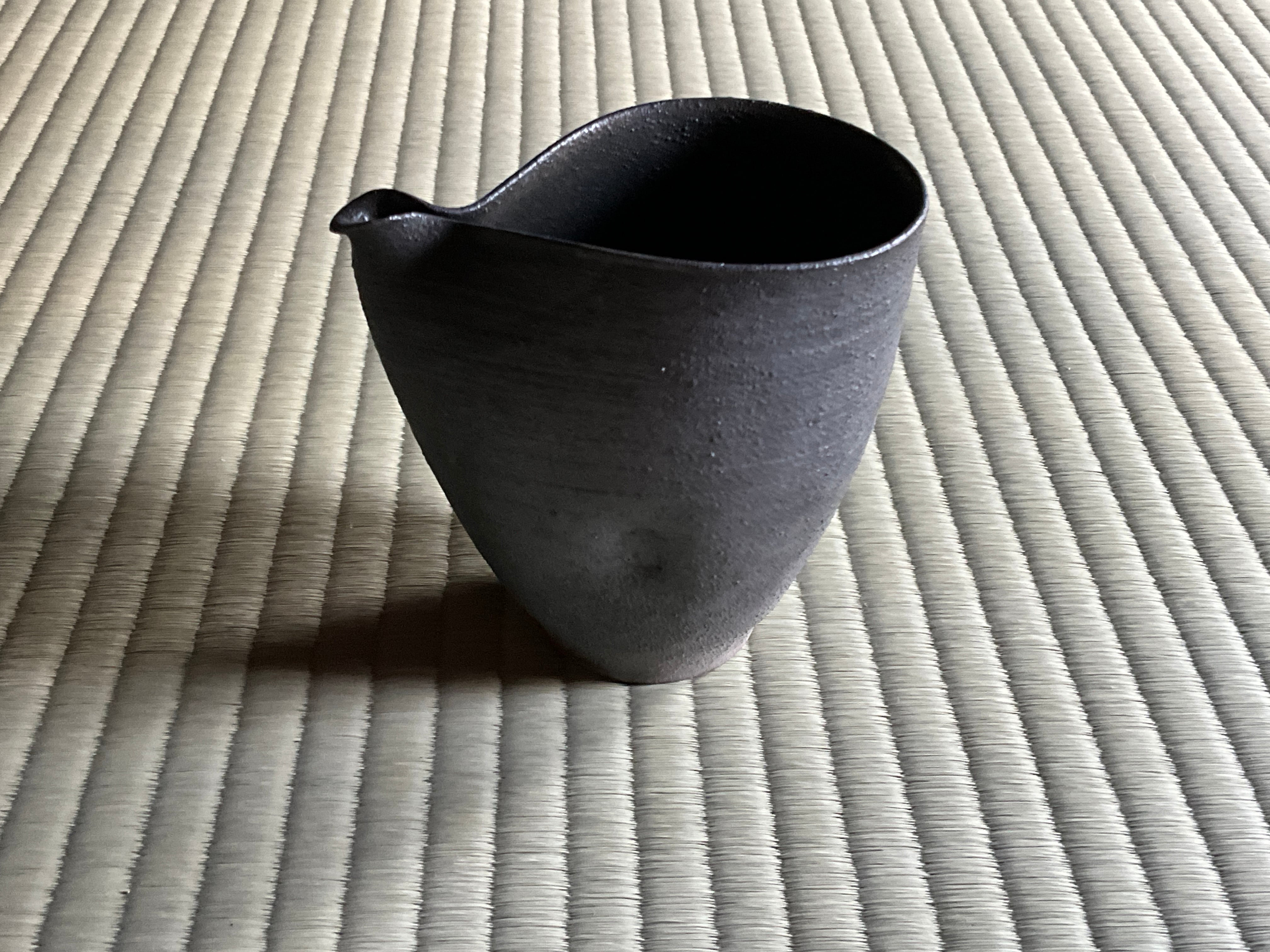 泥彩片口酒器 小 | ohmitogei