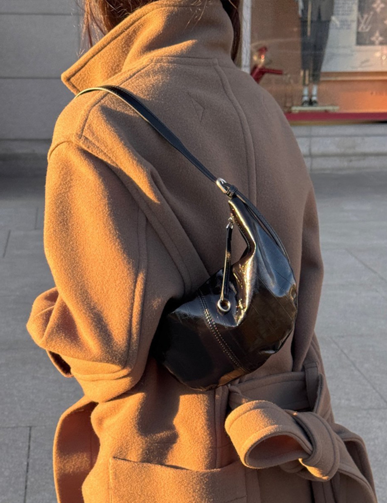 【新作5%OFF・3日間】牛革100%・Curve Bag_onecolor