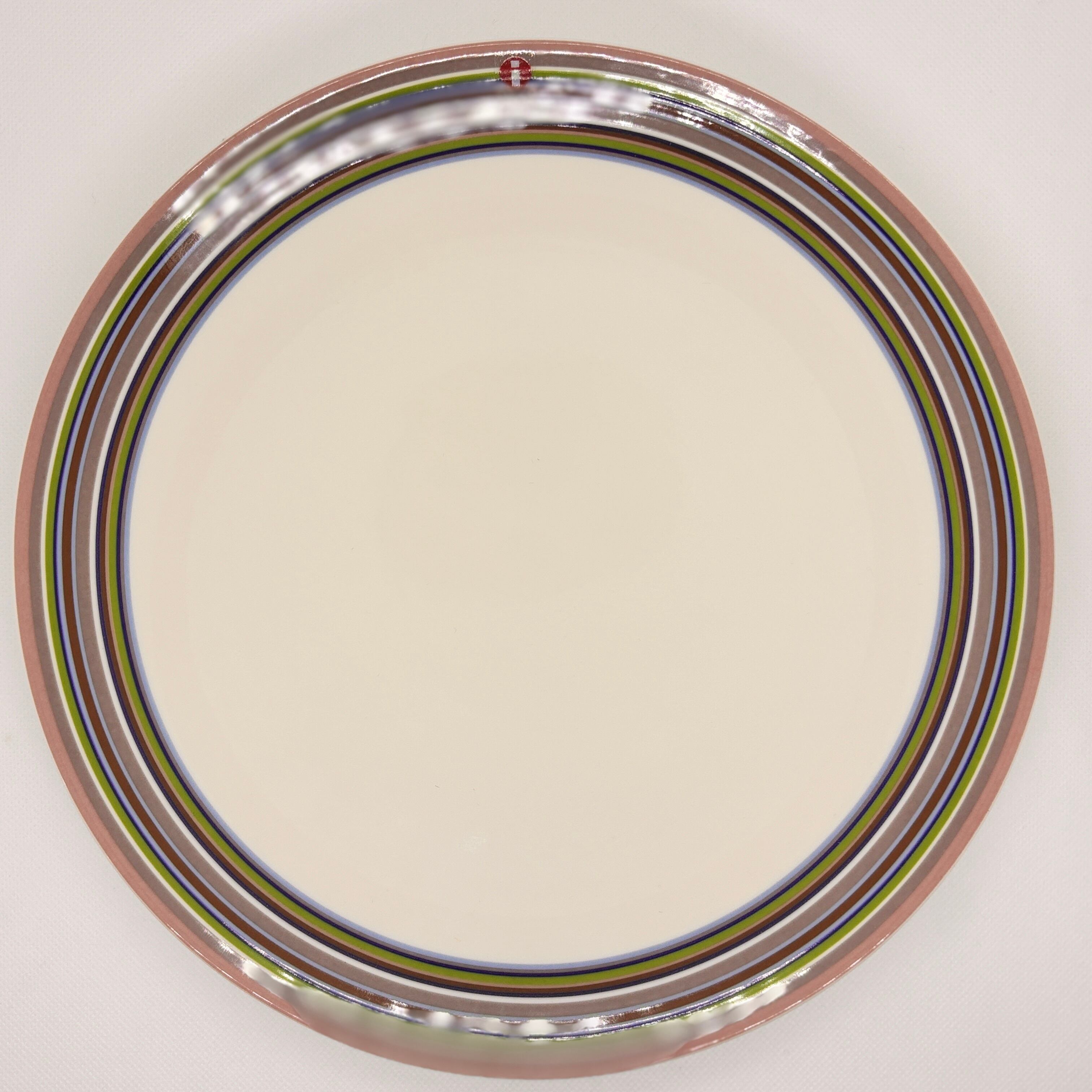 イッタラ　ittala　オリゴ　プレート　26cm　ベージュ  [カラー: ベージュ]