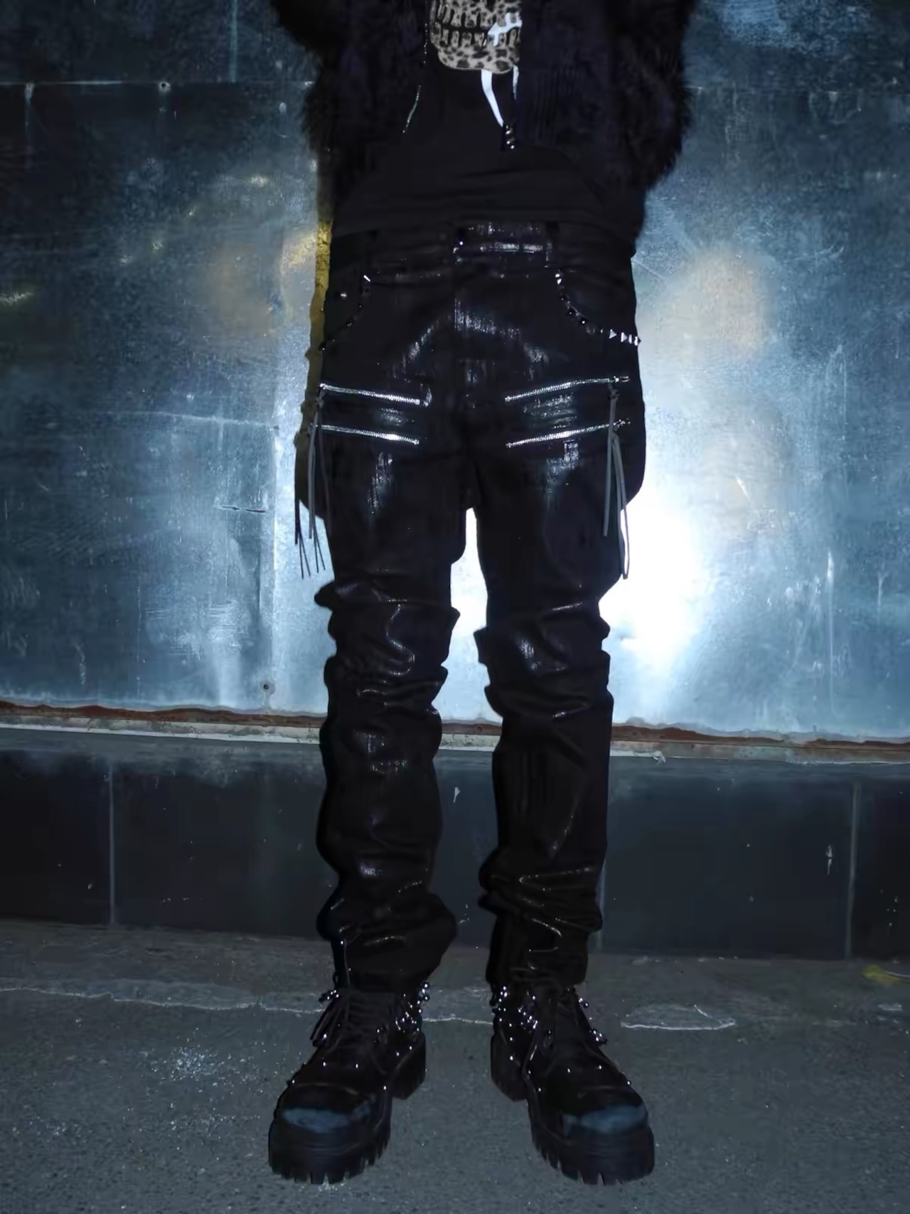 【UCANTBELIKEME】Coated Studded Skinny Denim