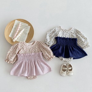 【BABY】可愛いフラワー柄ロンパース