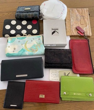 財布おまとめ