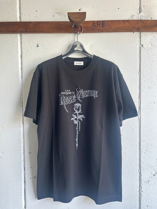 CHIKAKISADA   ROSE piercing tee