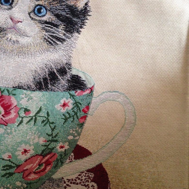 Cat Motif イタリア製ゴブラン生地クッションカバー | グラム クリップ