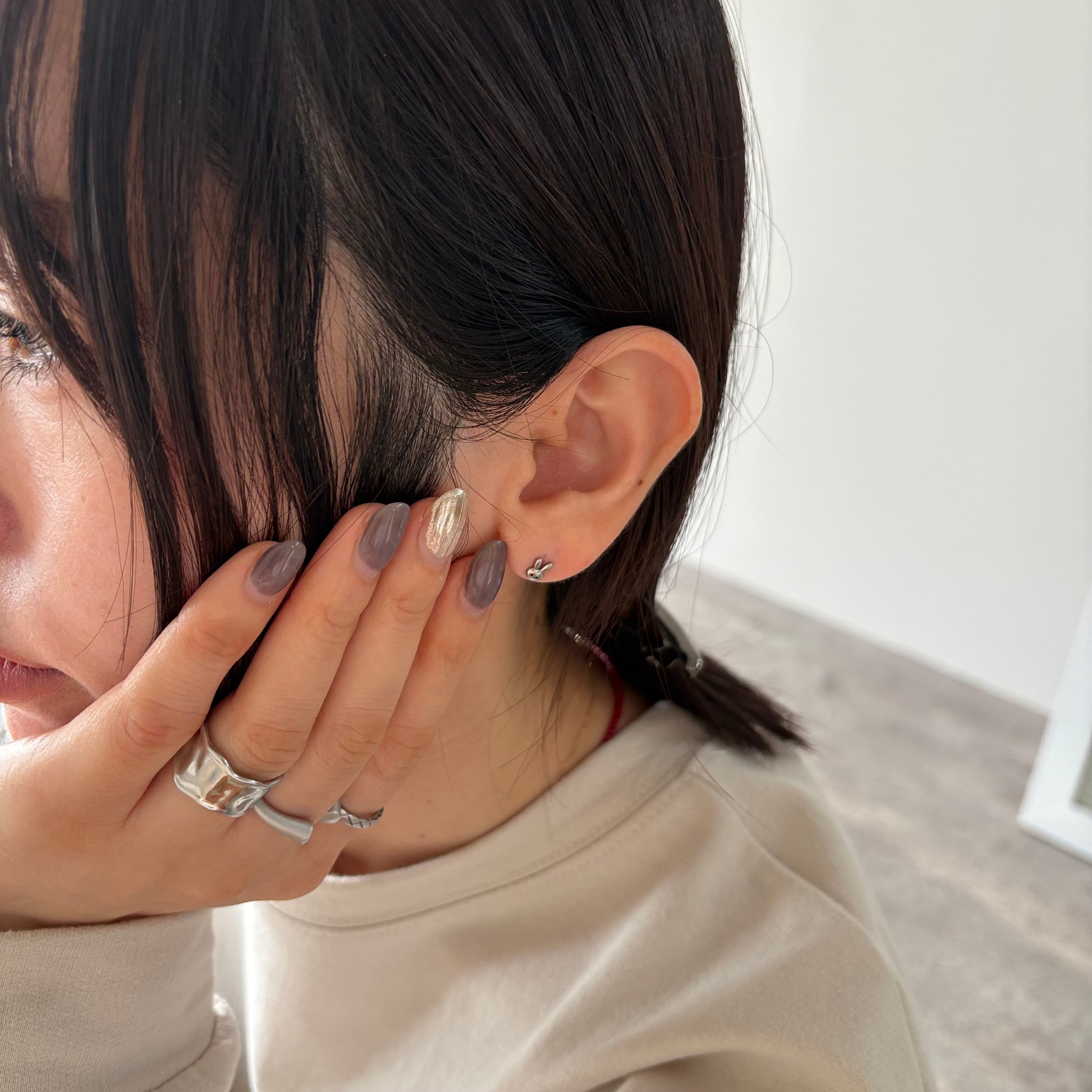 ステンレス製ラビットミニピアス【acc250803-z】メール便送料無料