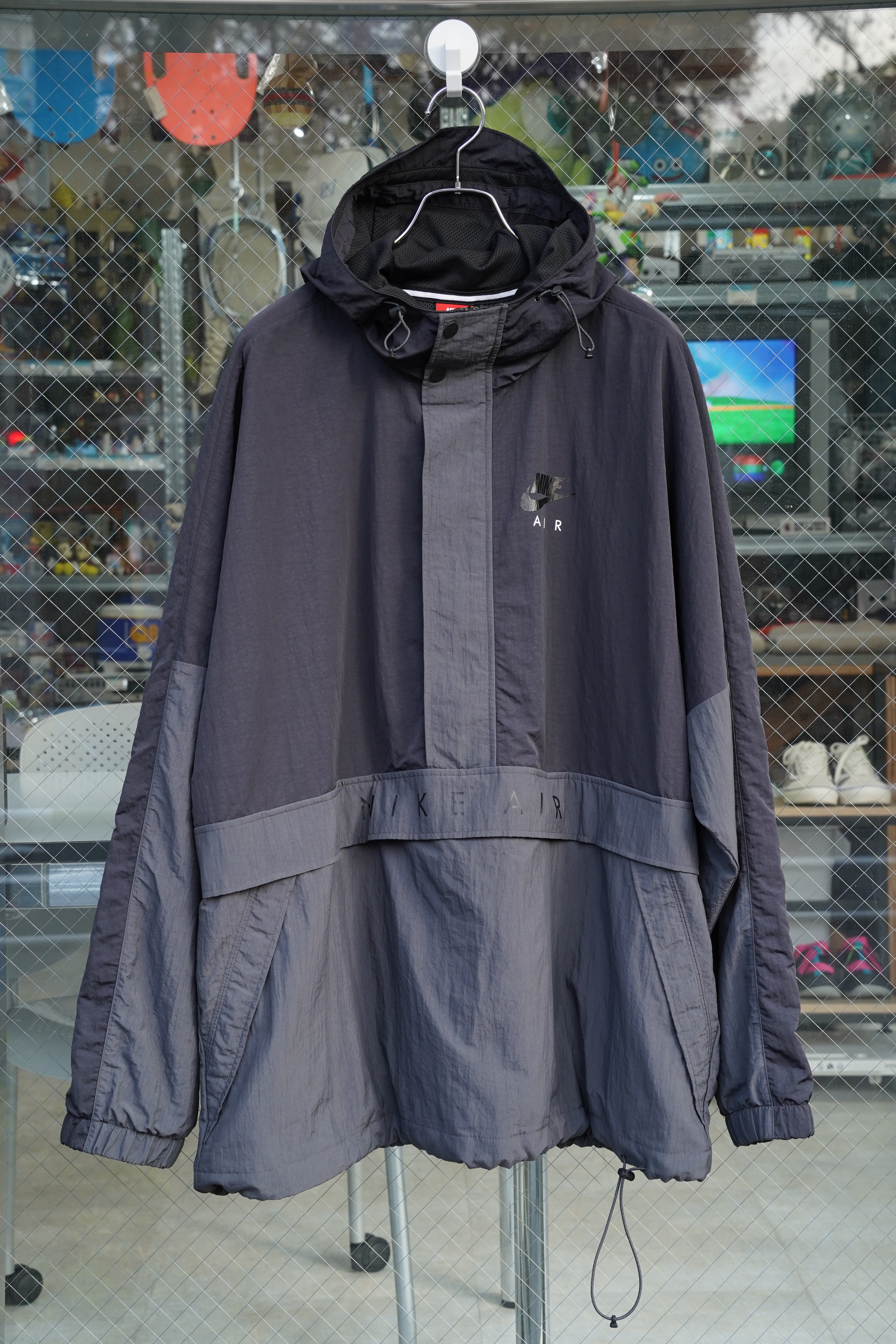 NIKE AIR(ナイキエアー):プルオーバー ナイロンフーディーアノラックジャケット(ブラック/XXL)