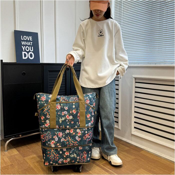 Cath kidston マザーバッグ　斜め掛け　ポーチ付き　A4 新 タグ付き キャスキッドソン マザーズバック トートバッグ ポーチ