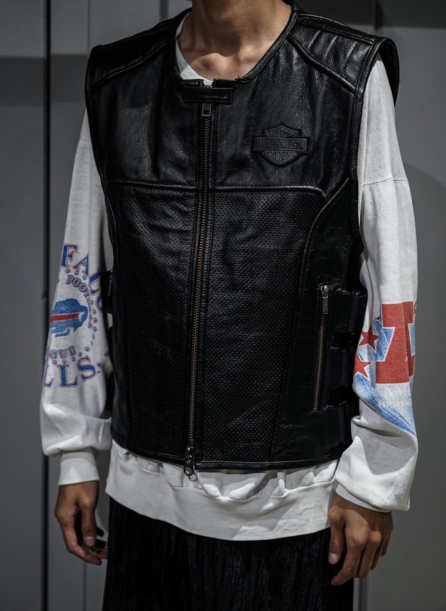 【add (C) vintage】"HARLEY DAVIDSON" 90's Gimmick Design Cowleather Vest