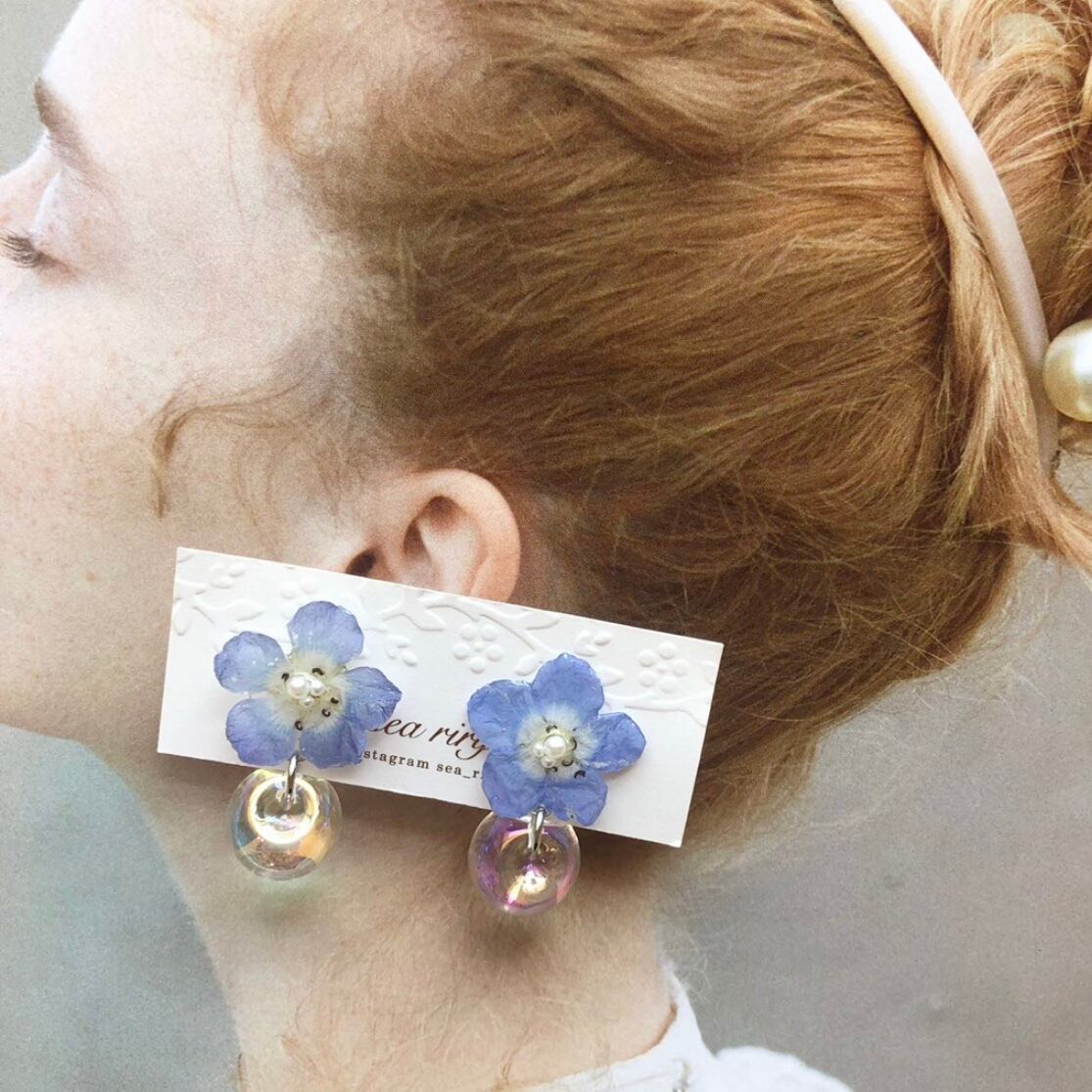 カラフルうさぎのヘアゴム ハンドメイド レジン かすみ草 お花 リボン ブルー ヘアゴム キッズ ベビー うさぎ レジン ハンドメイド かすみそう