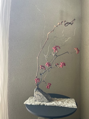 153 石の花器・石の敷台・枝ものセット