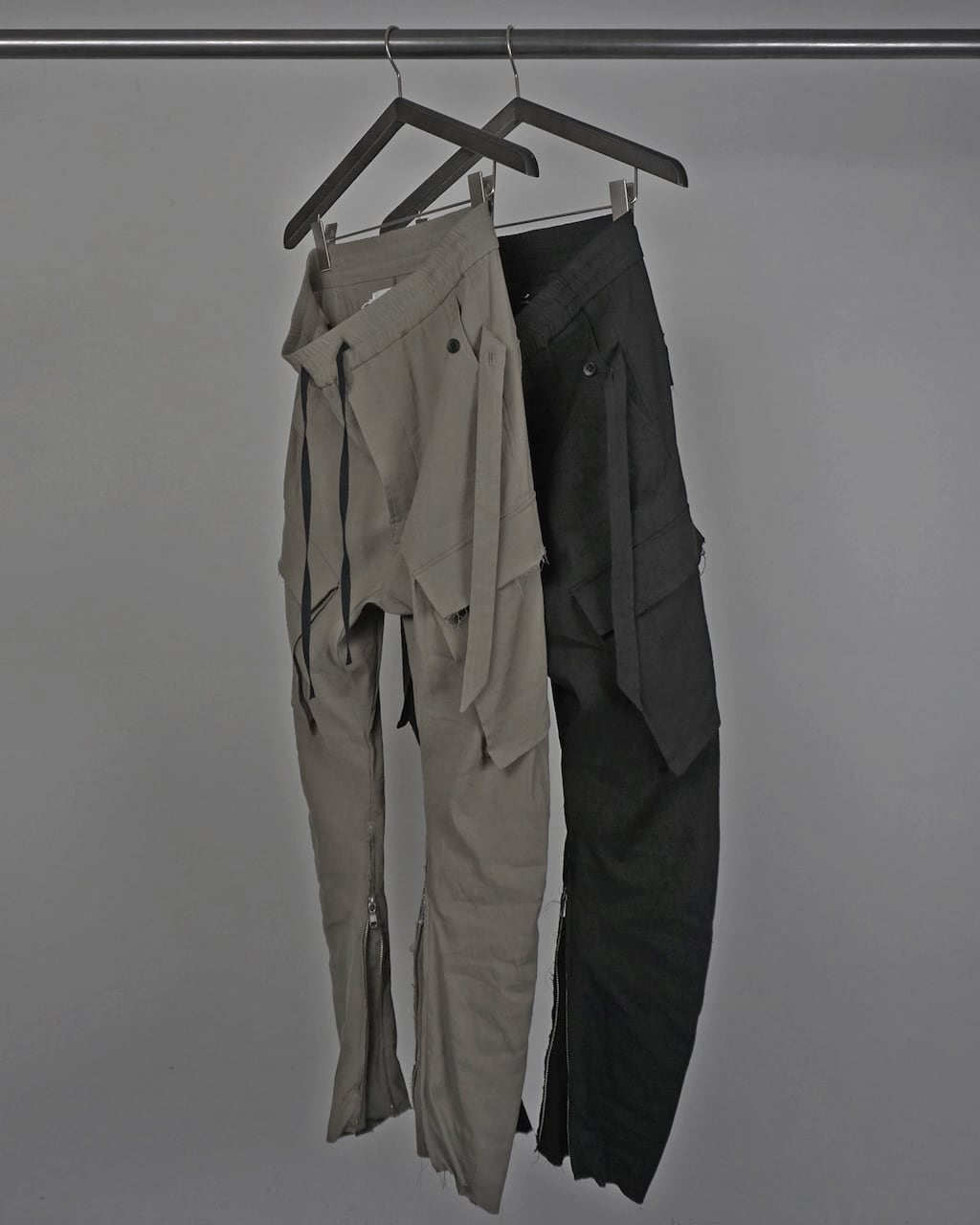 25SS[PRE] ご予約限定品 / FLARED LINEN CARGO PANTS / BLK | ASKYY