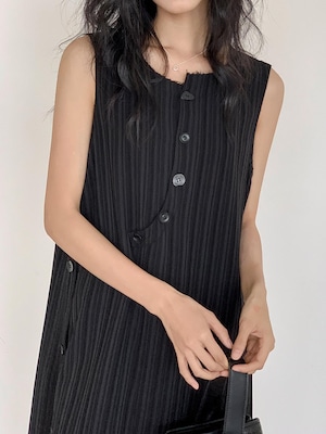 Black drape pleats one-piece（ブラックドレーププリーツワンピース）c-520