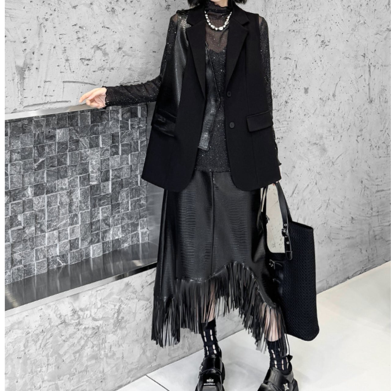 Layered Long Embossed long Vest L00273