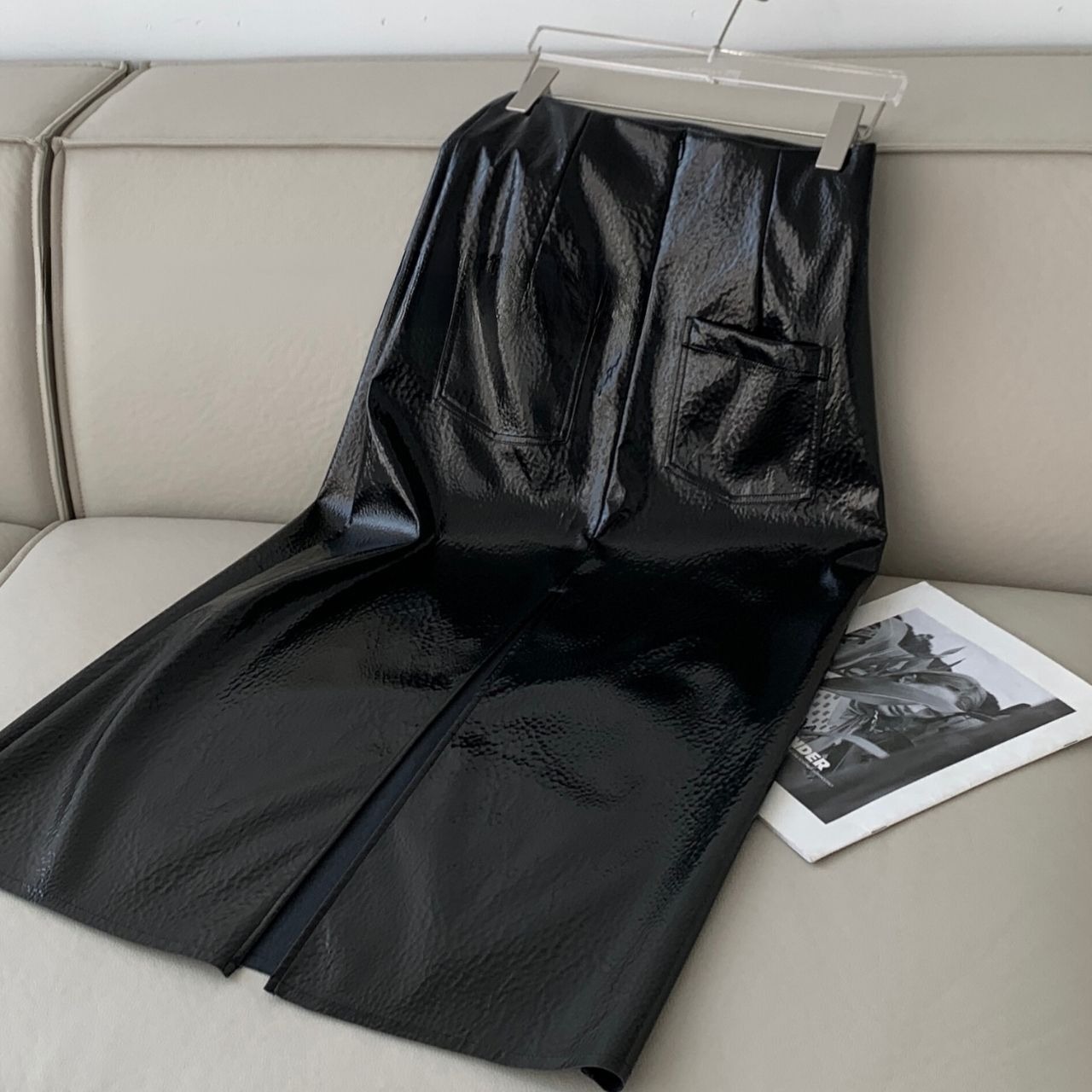 ワニ柄フェイクレザーロングスカート　LT0010033