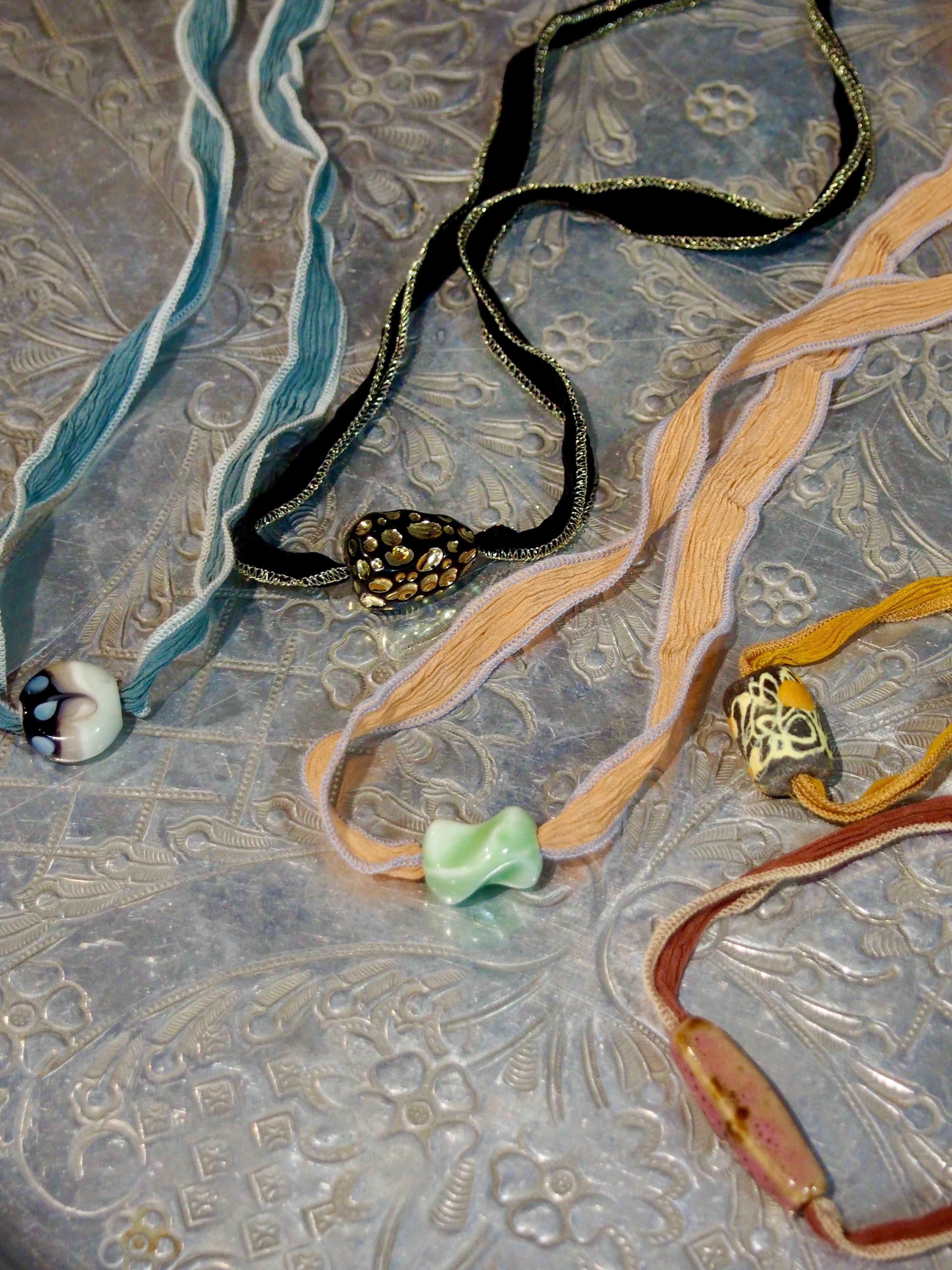 "Pointed beads choker " F~J《 Limited items 》