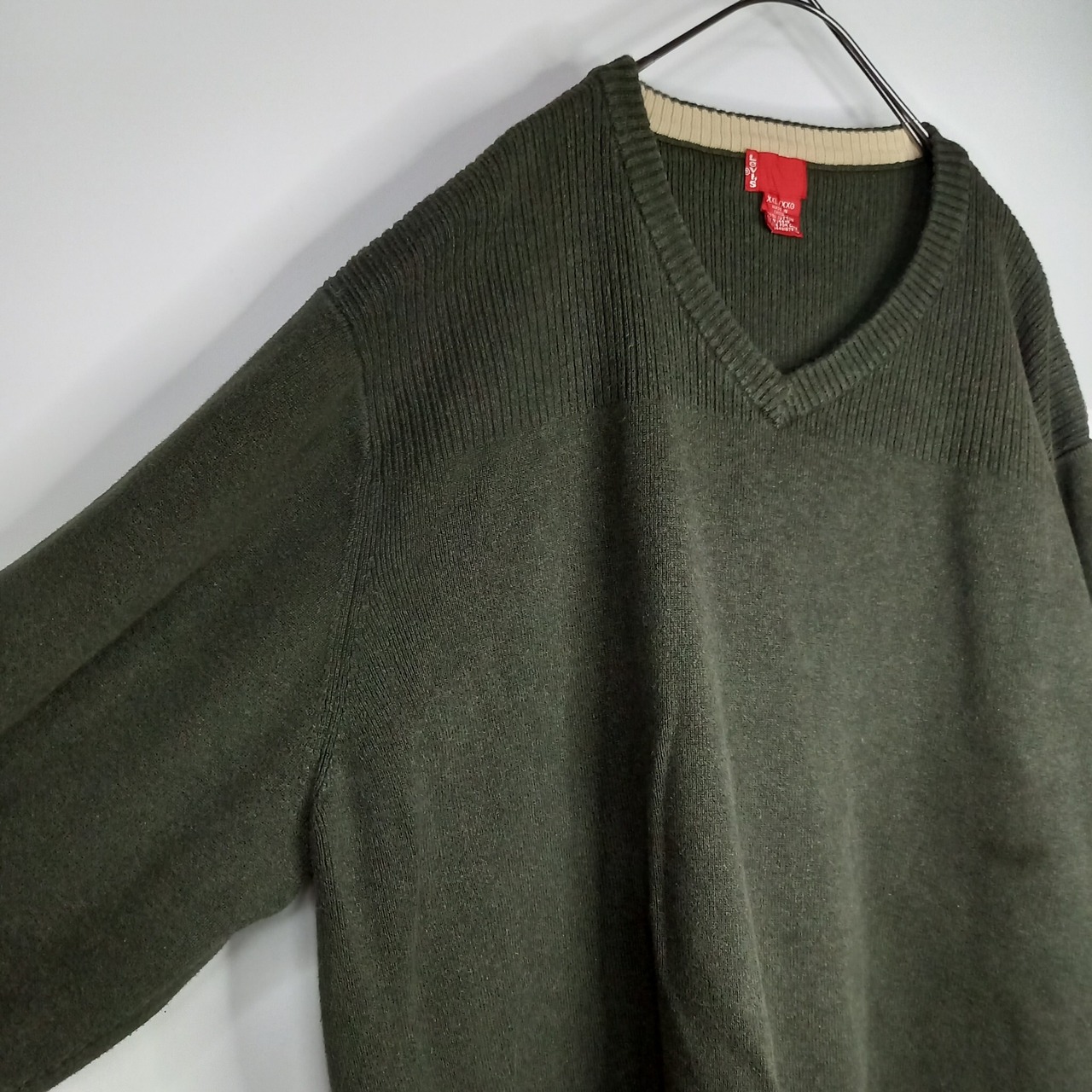 Levi's　リーバイス　Vネック　コットンニット　セーター　中厚手　無地　刺繍ロゴ　カーキ　オリーブ　XXL
