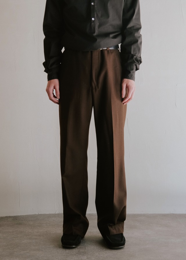 Cinch back wide straight jeans