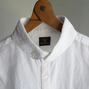 roundcollar b.d. halfsleeve linen shirt / white chambray