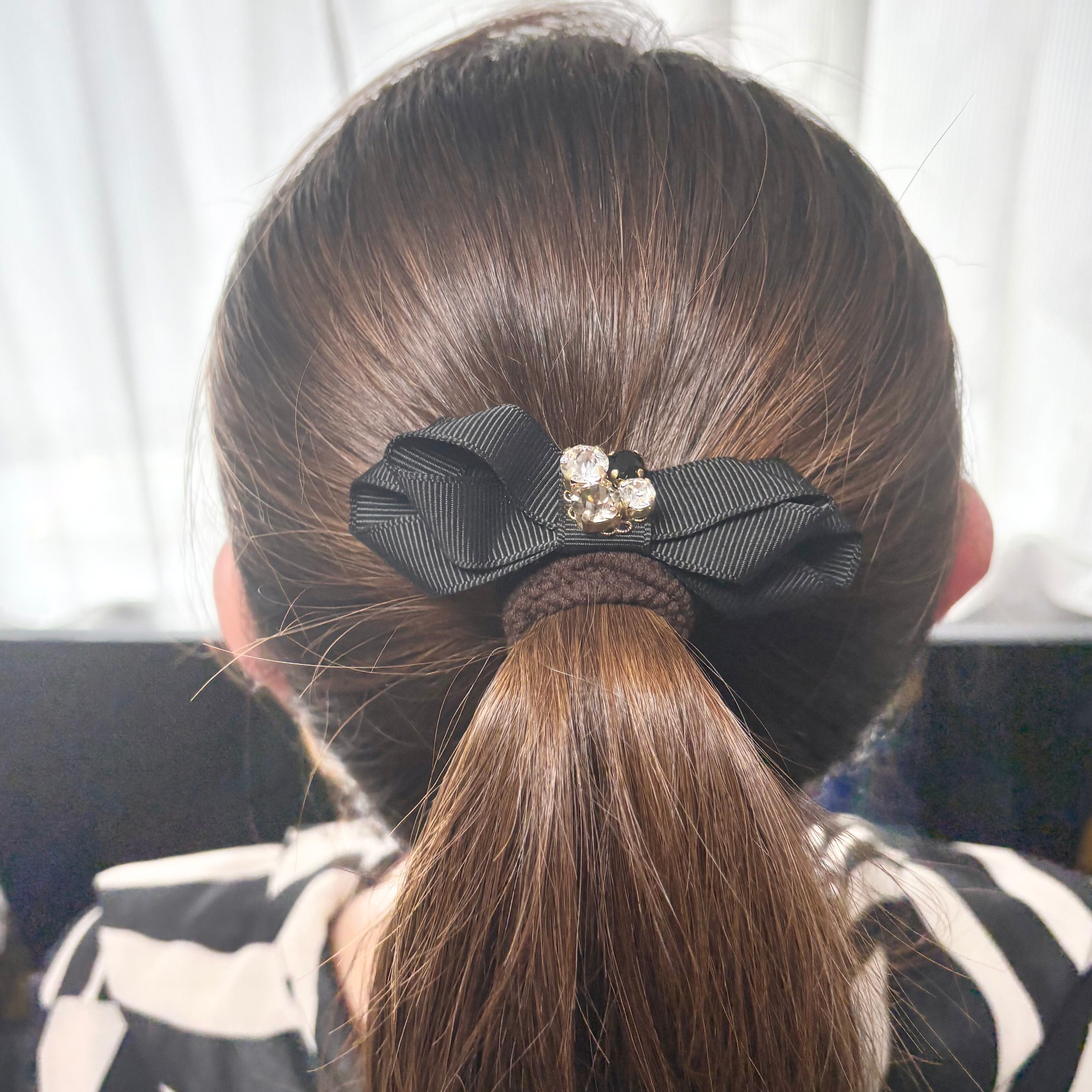 グログランリボンxビジューヘアゴム | 大人女子を笑顔にする