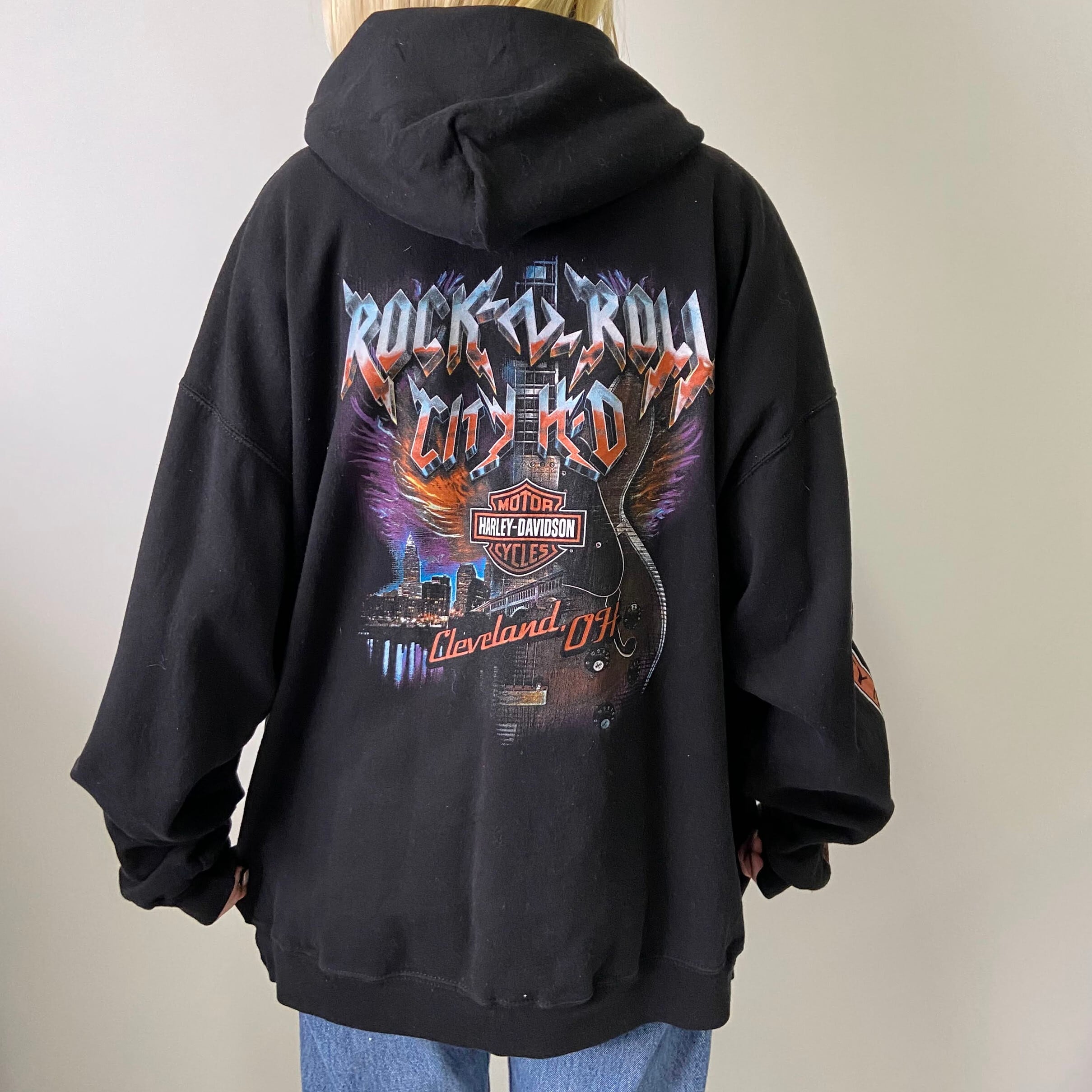 Harley Davidson ハーレーダビッドソン 両面プリント スウェットパーカー メンズxl 古着 バイク モーターサイクル プルオーバーパーカー 袖プリ バックプリント ブラック 黒 パーカー Autumn22 Cave 古着屋 公式 古着通販サイト Harley Davidson ハーレーダビッドソン 両面プリント スウェットパーカー メンズxl 古着 バイク モーターサイクル プルオーバーパーカー 袖プリ バックプリント ブラック 黒 パーカー Autumn22 Cave 古着屋 公式 古着通販サイト
