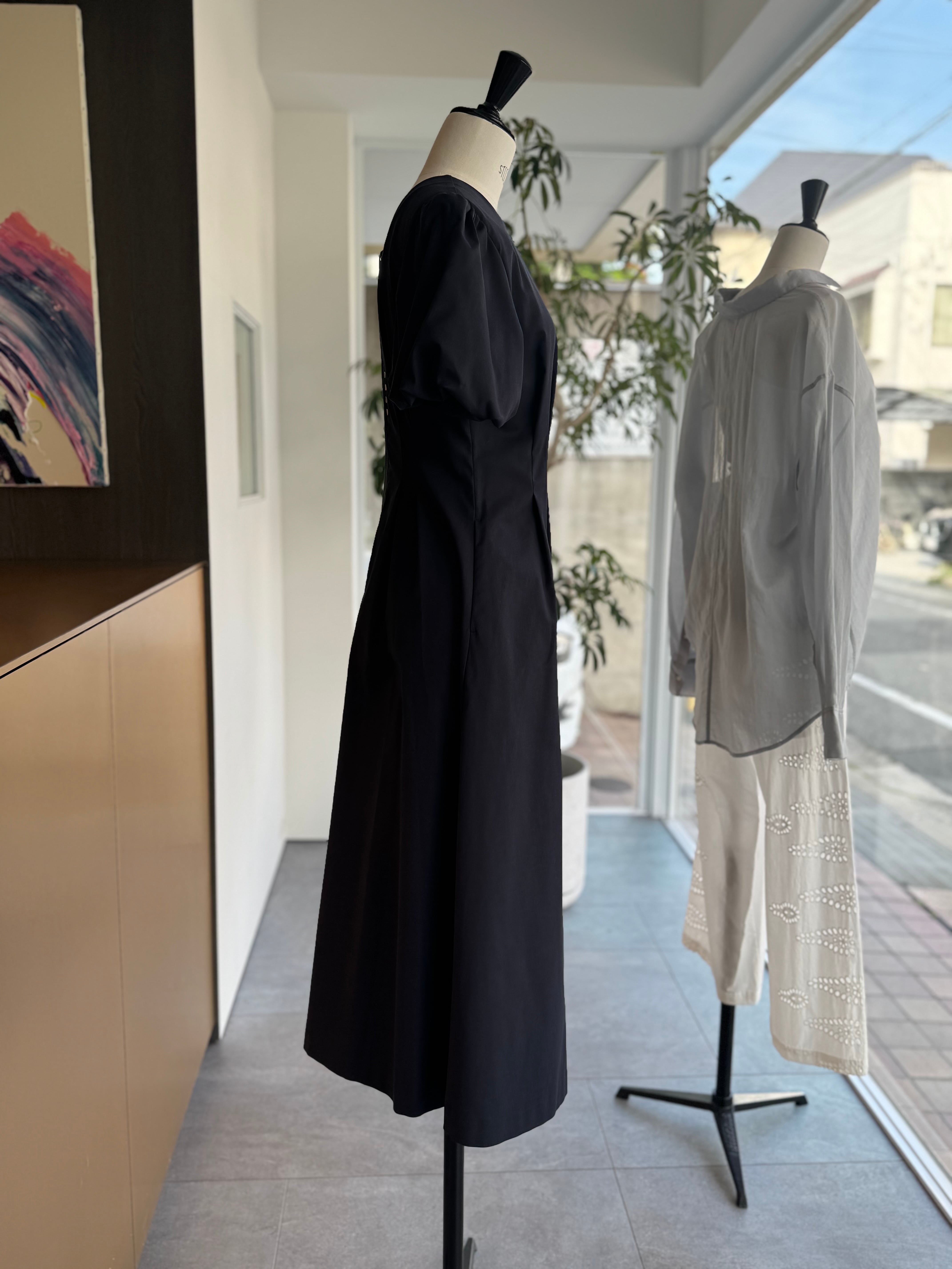 BORDERS at BALCONY BACK BORDER DRESS | FLICKA ASHIYA