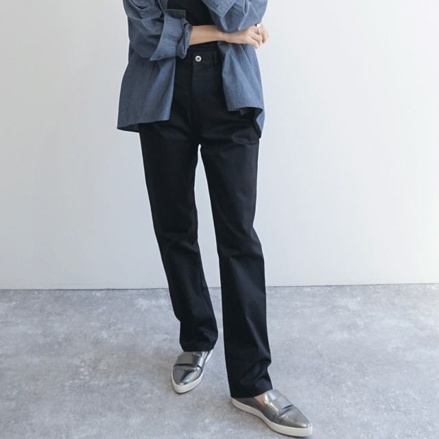 ストレッチストレートパンツ