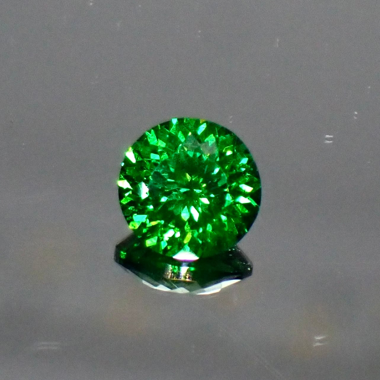 Bright Brilliant Cut™️ “129 Facets” 】 静謐を纏う、命の輝き 0.60