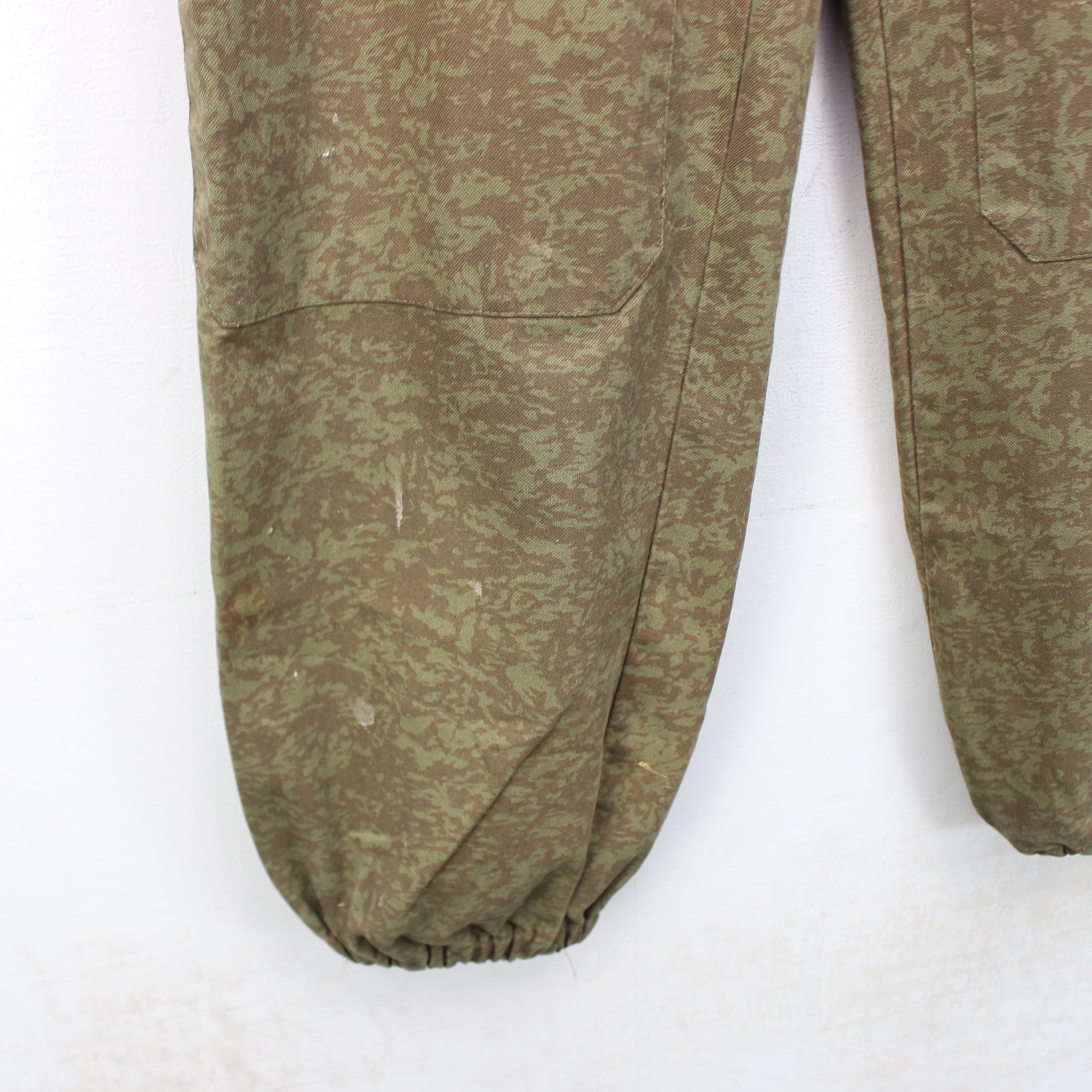 EU VINTAGE CZECH MILITARY CAMOUFLAGE PATTERNED EASY CARGO PANTS