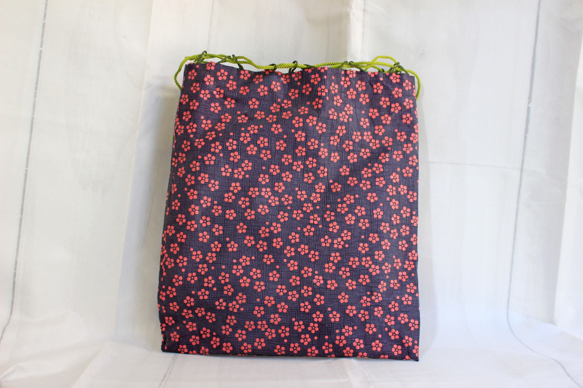 青紫色梅文様和紙巾着MLサイズ