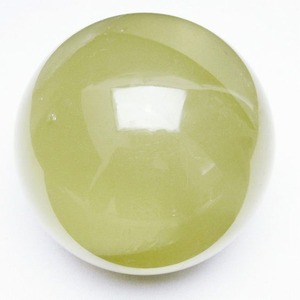 1.7Kg ミルキークォーツ 丸玉 虹入り 108mm スフィア イエロー 一点物  151-4584