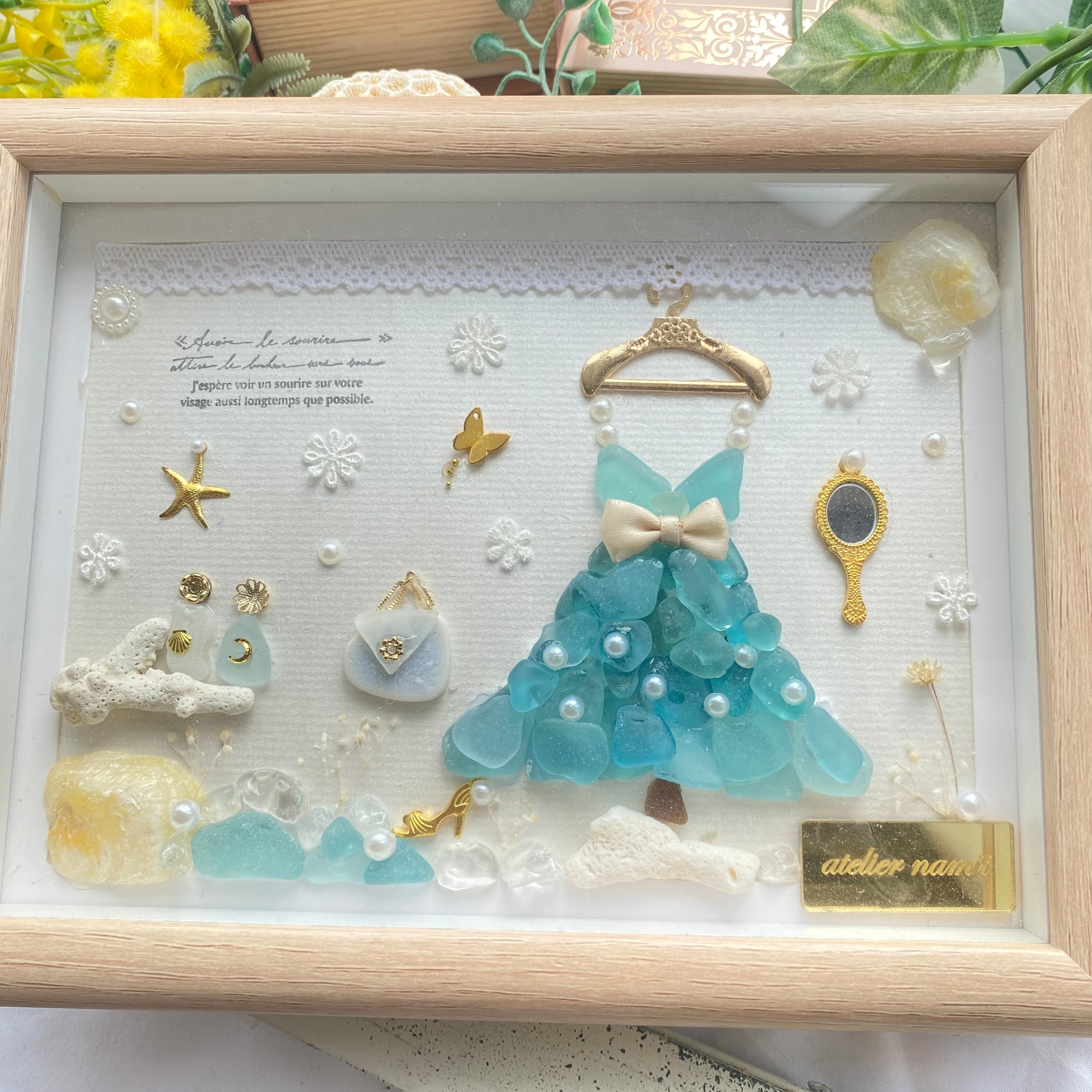 【ガラスフレーム作品】"海色のきらきらドレス。"