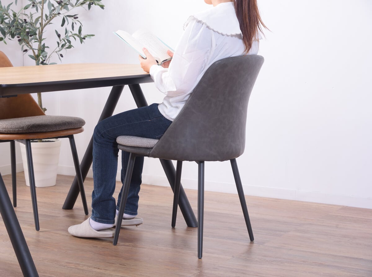 カフェ椅子 おしゃれな合皮レザーチェア クッション付き【ライト カフェ椅子 おしゃれな合皮レザーチェア クッション付き【ライト