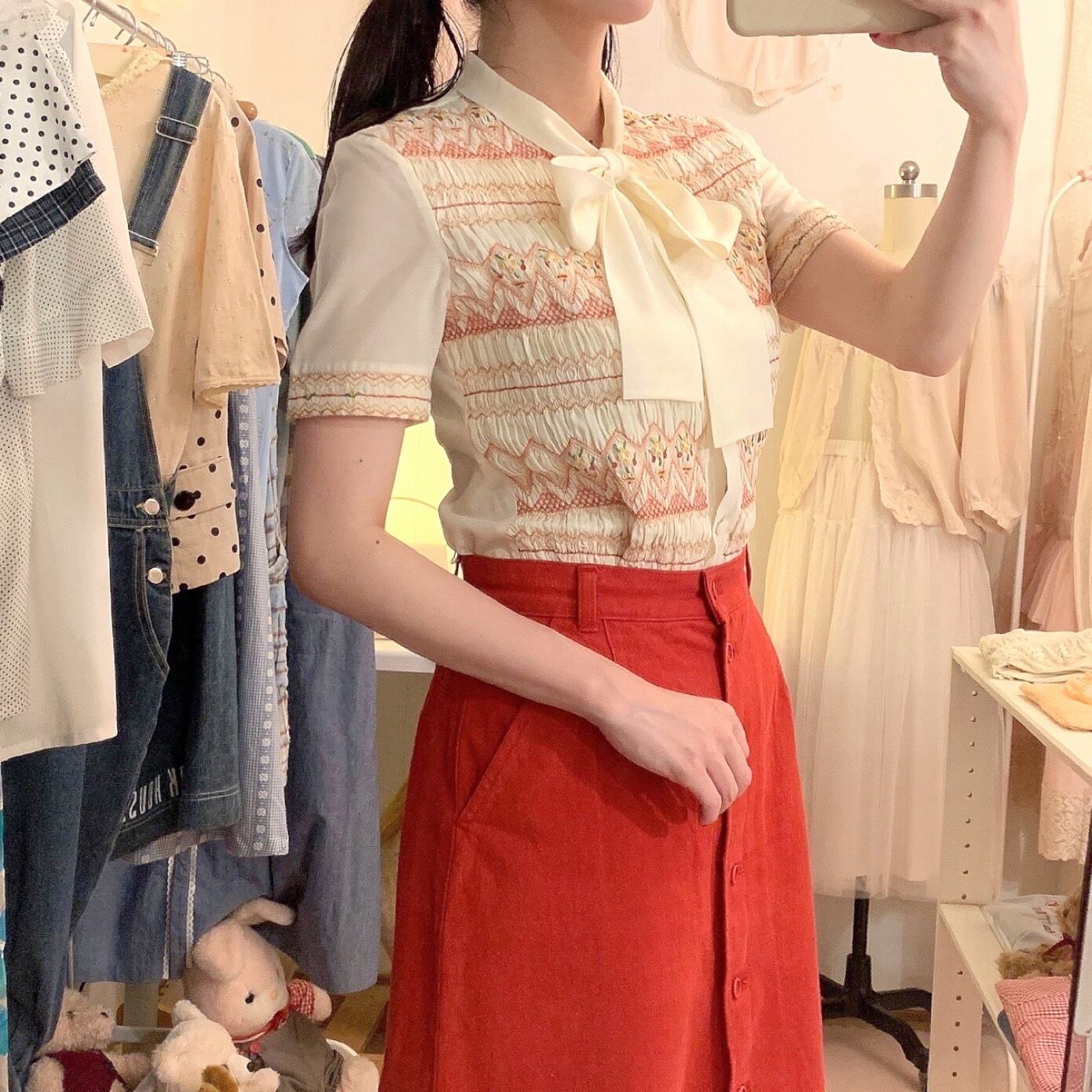 flower smocking big ribbon china blouse