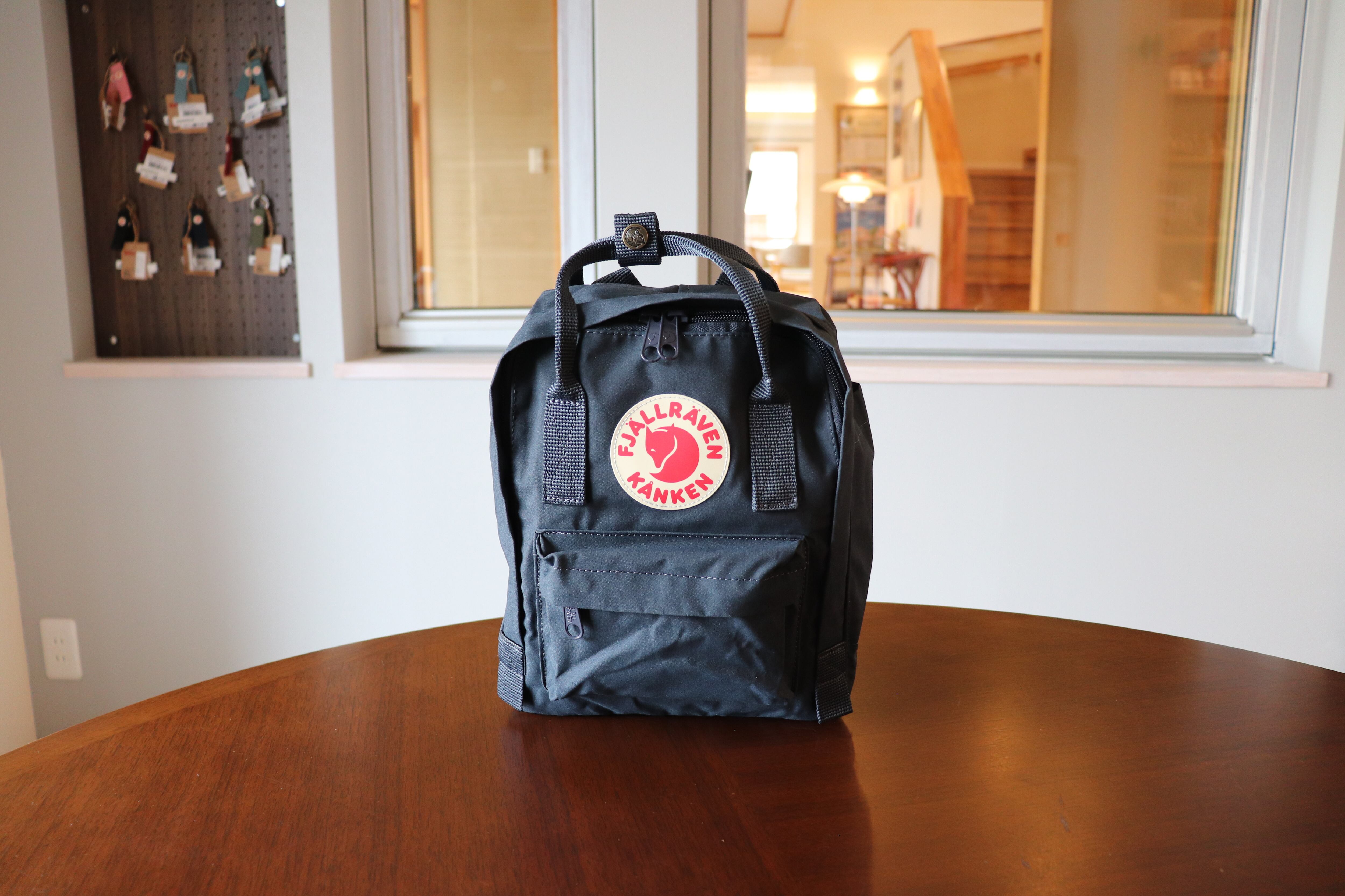 フェールラーベン Kanken Mini Navy