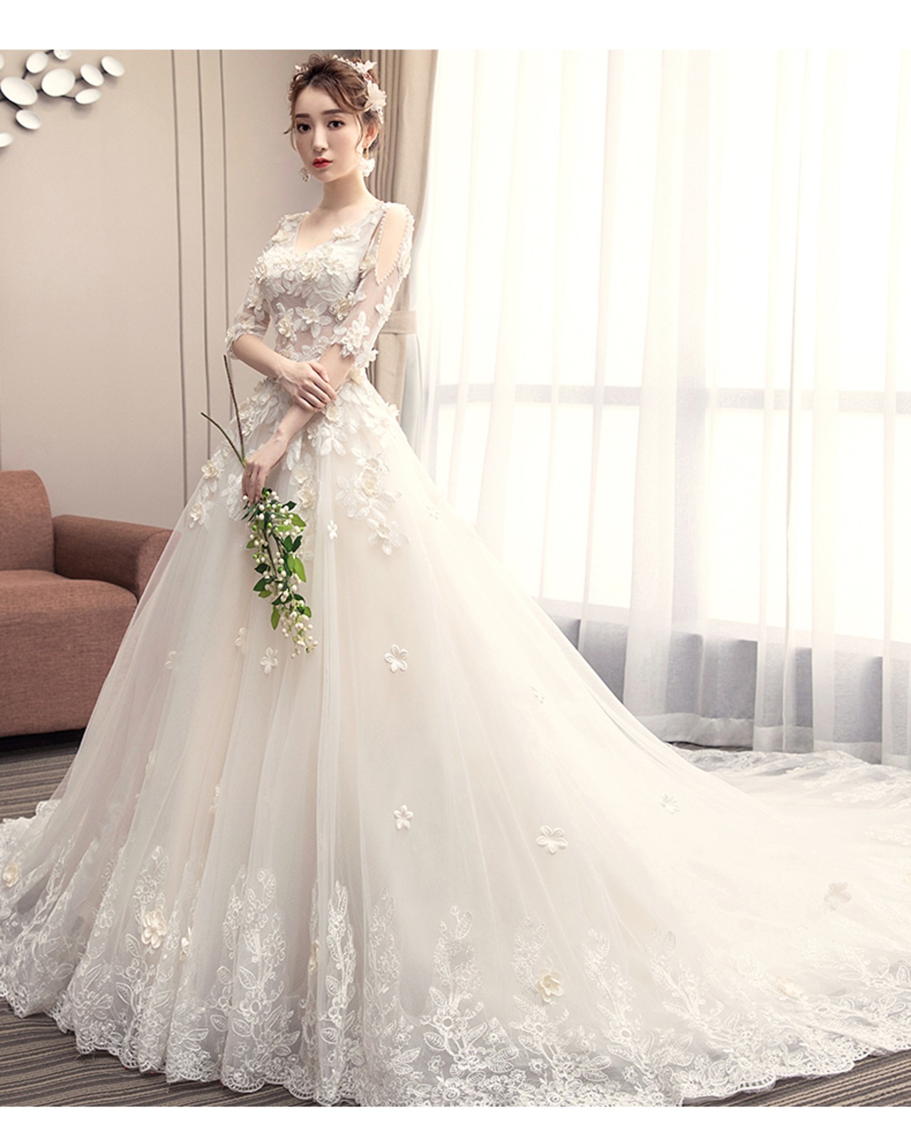 ウエディングドレス Aライン Vネックドレス シースルー袖 編み上げ 花  