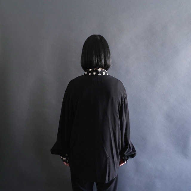  flower motif switching design and metal button l/s mode shirt