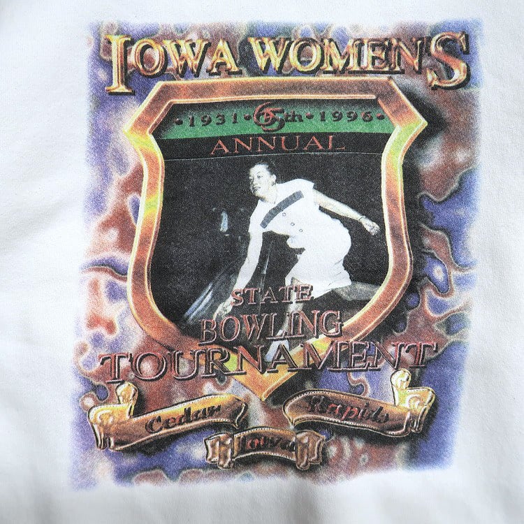 古着　XL LAUREL BURCH プリントスウェットトレーナー 古着XL LAUREL BURCH プリントスウェットトレーナー - メルカリ