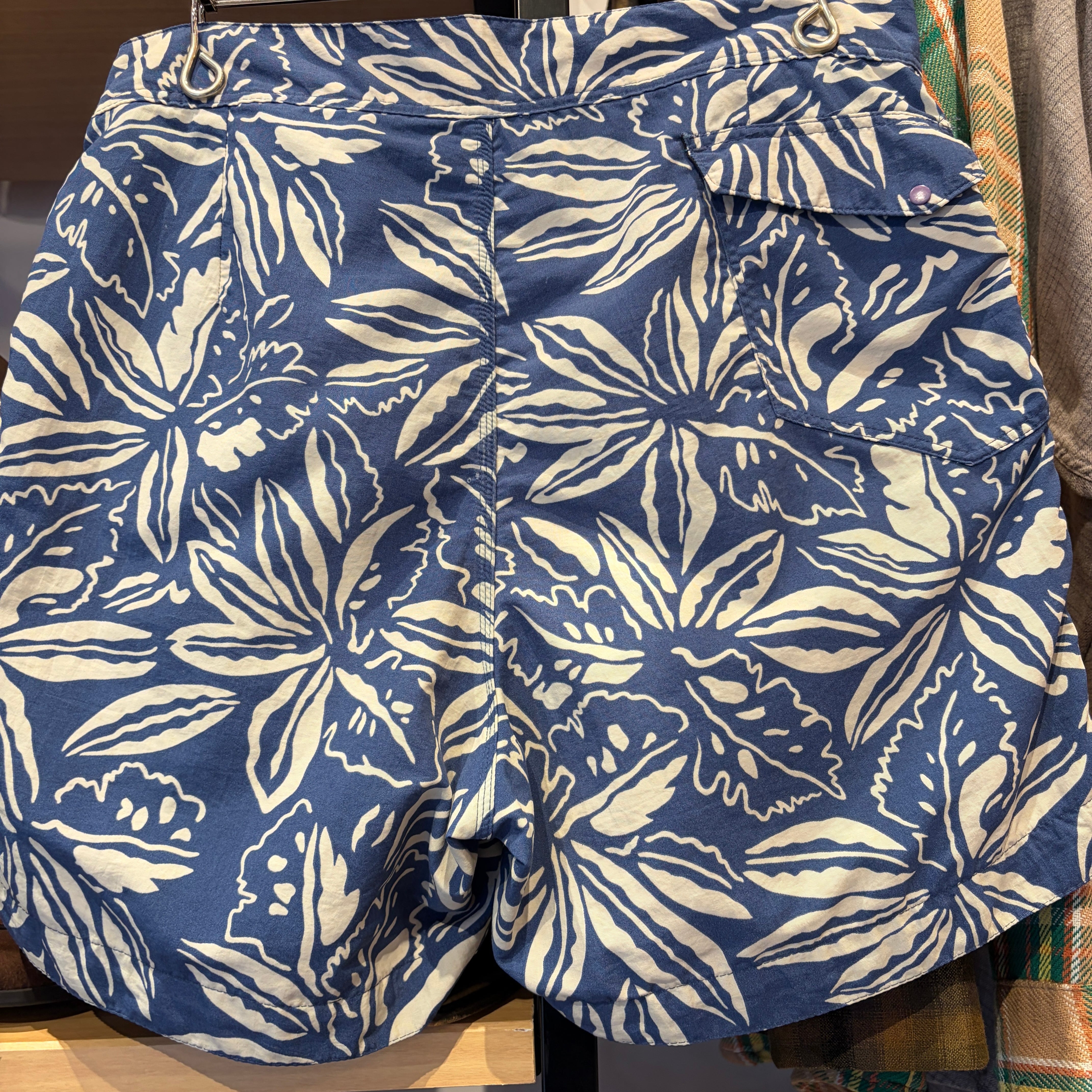 Ⓝ1990s PATAGONIA SURF TRUNKS SHORTS LEAF | safarionline